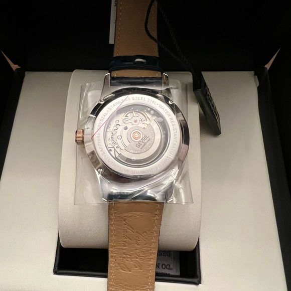 Gevril Luxury dress watch - Picture 6 of 8